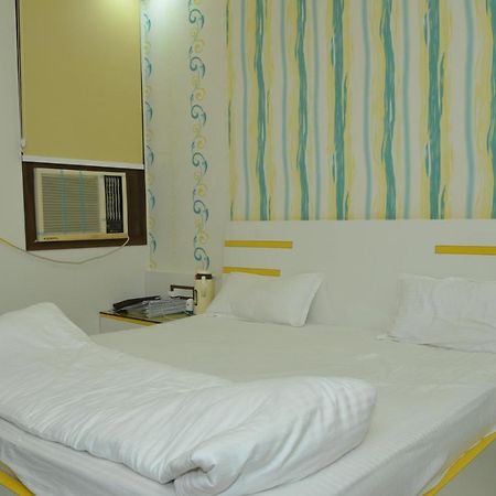 Hotel Paradise Inn Auraiya Extérieur photo