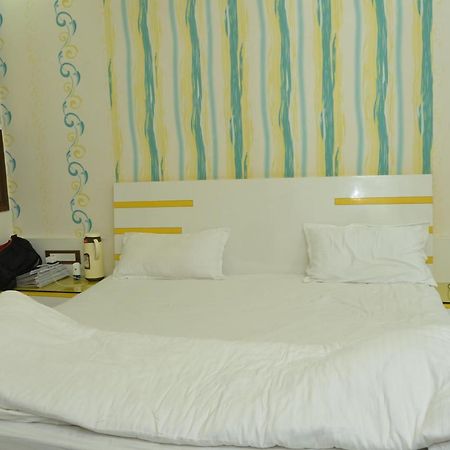 Hotel Paradise Inn Auraiya Extérieur photo