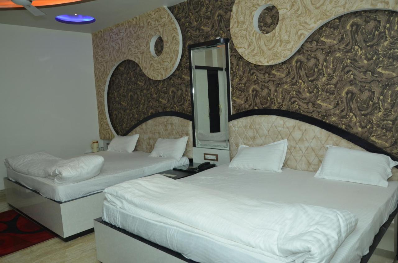 Hotel Paradise Inn Auraiya Extérieur photo