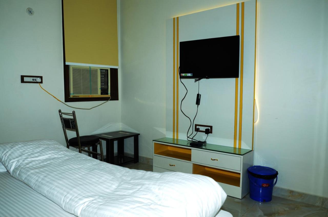 Hotel Paradise Inn Auraiya Extérieur photo